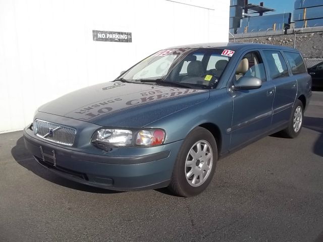 2002 Volvo V70 4WD 4dr Sport
