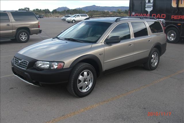 2002 Volvo V70 LE 4D Passenger Van