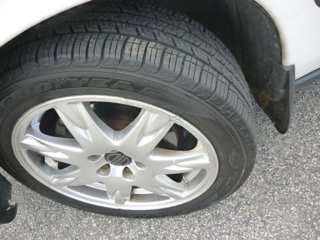 2002 Volvo V70 EX - DUAL Power Doors