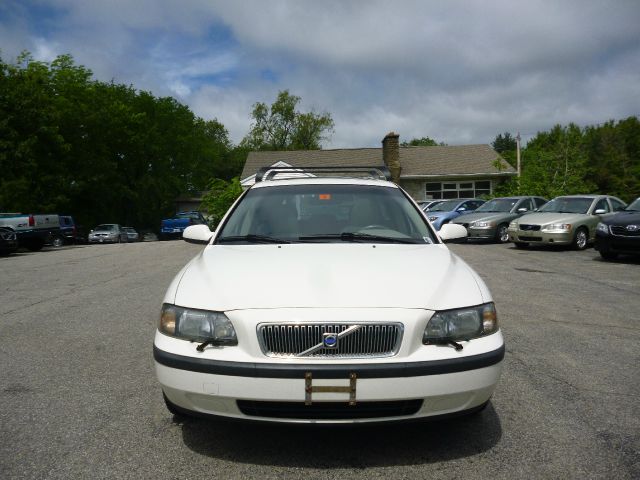 2002 Volvo V70 EX - DUAL Power Doors