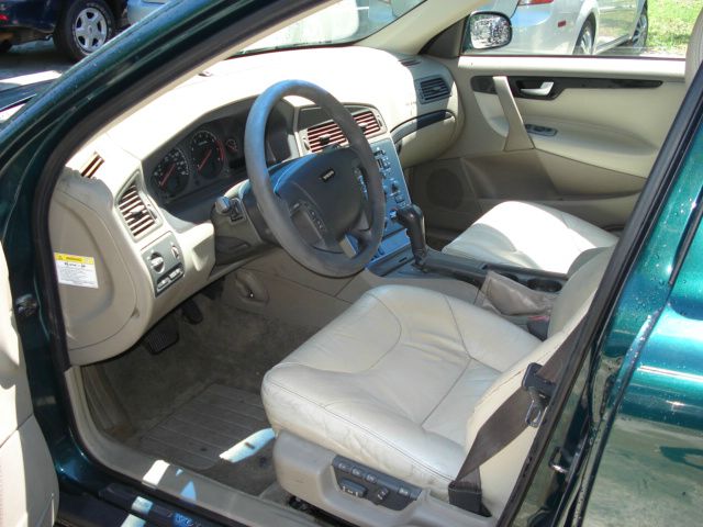 2002 Volvo V70 4WD 4dr Sport