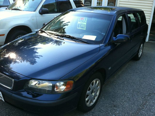 2002 Volvo V70 4WD 4dr Sport