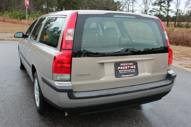 2002 Volvo V70 4WD 4dr Sport