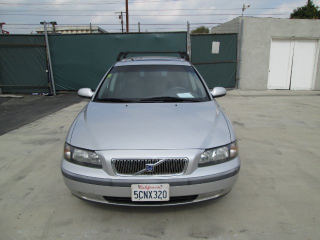 2003 Volvo V70 I W/premium Pkg