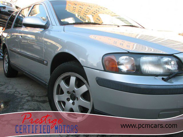 2003 Volvo V70 EX - DUAL Power Doors