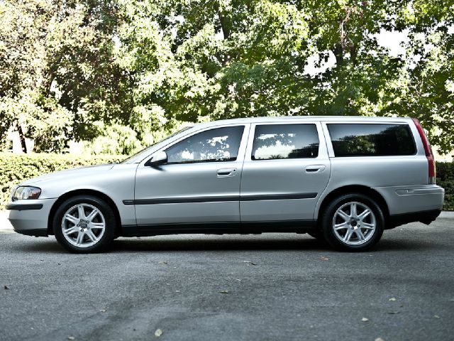 2003 Volvo V70 4WD 4dr Sport