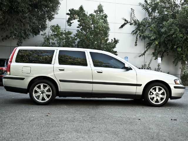 2003 Volvo V70 4WD 4dr Sport