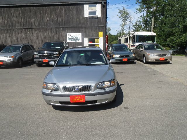 2004 Volvo V70 4WD 4dr Sport