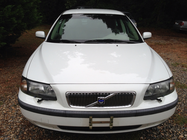 2004 Volvo V70 Sport 4x4 SUV