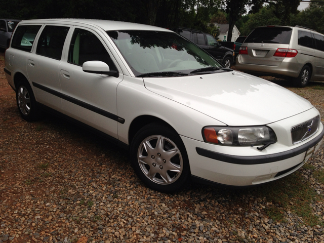 2004 Volvo V70 Sport 4x4 SUV