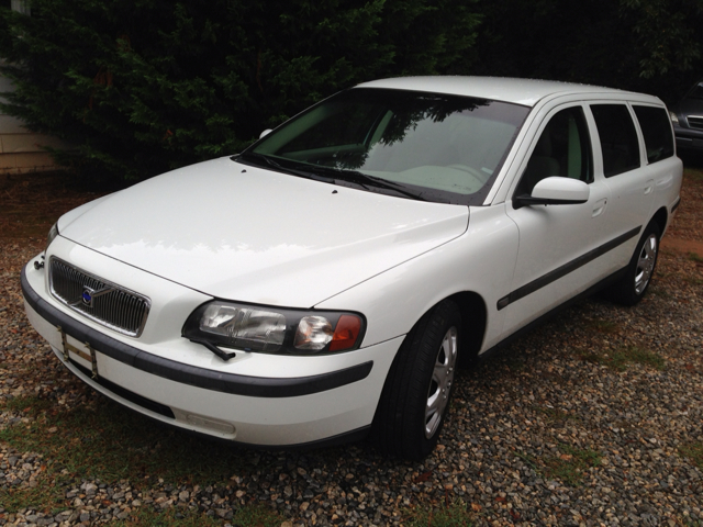 2004 Volvo V70 Sport 4x4 SUV