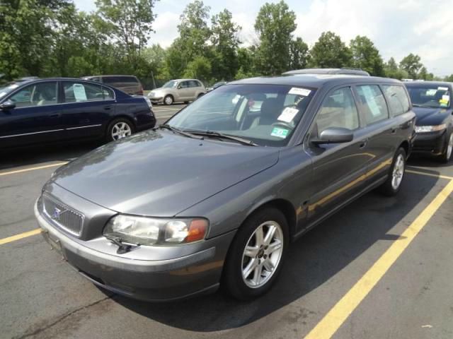 2004 Volvo V70 2WD King Cab SWB S
