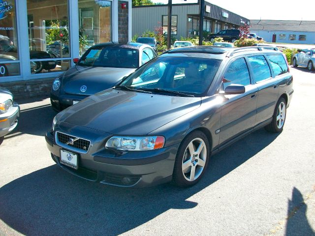 2004 Volvo V70 L 5SPD AWD AC CC