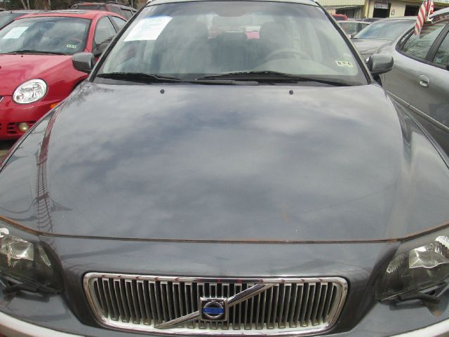 2004 Volvo V70 4WD 4dr Sport