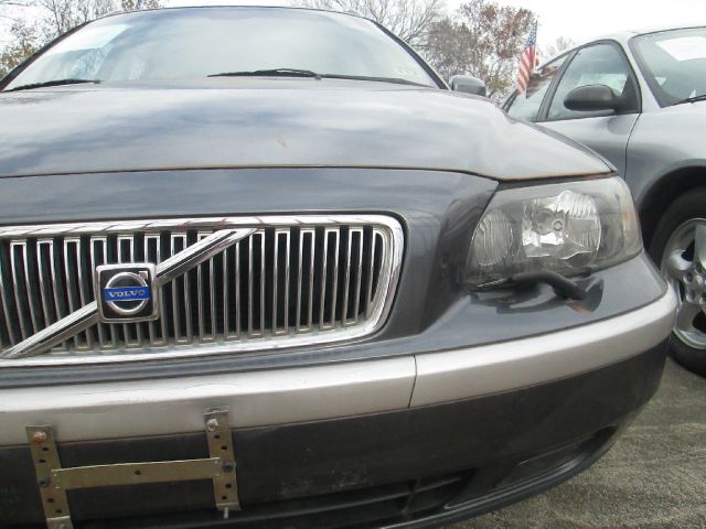 2004 Volvo V70 4WD 4dr Sport