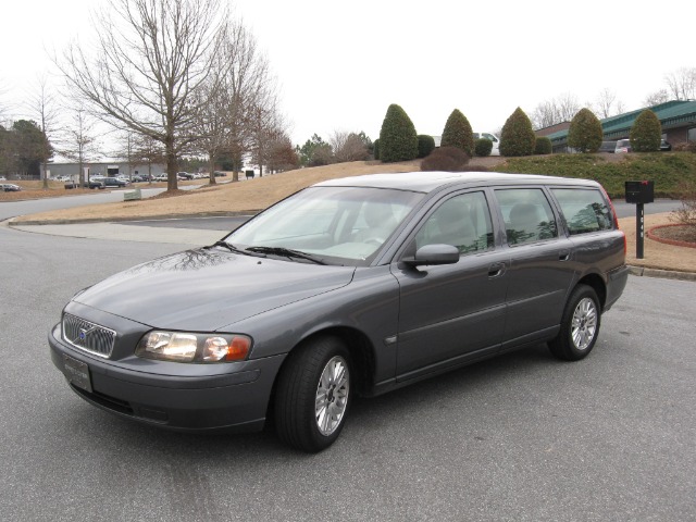 2004 Volvo V70 4WD 4dr Sport