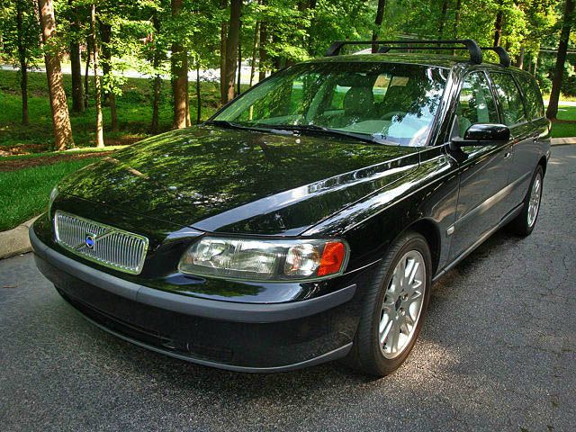 2004 Volvo V70 4WD 4dr Sport