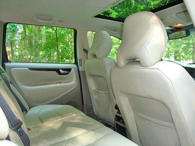 2004 Volvo V70 4WD 4dr Sport