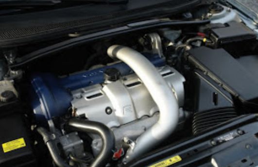 2004 Volvo V70 W/leather