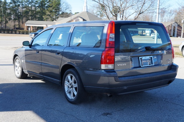 2004 Volvo V70 4WD 4dr Sport