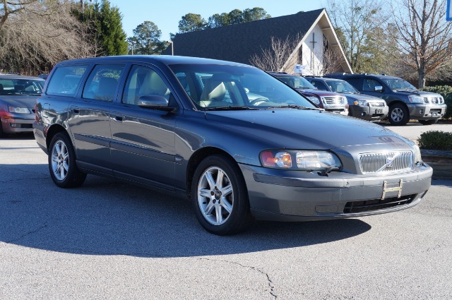 2004 Volvo V70 4WD 4dr Sport