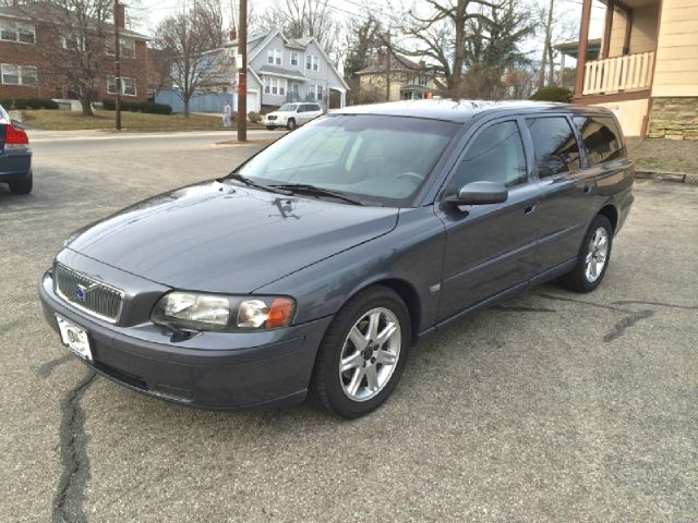2004 Volvo V70 Limited/local Trade In