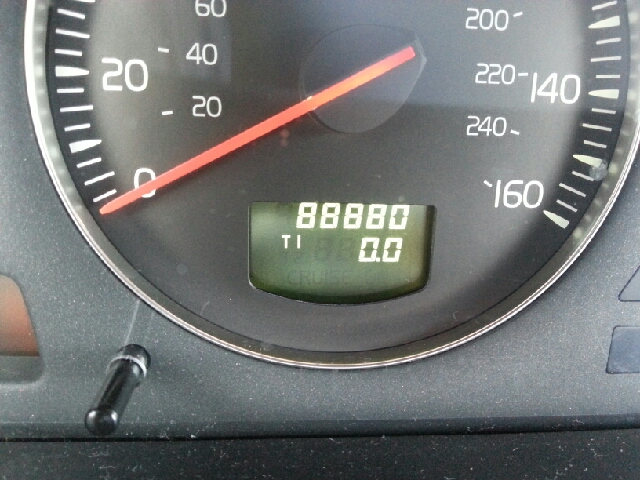 2005 Volvo V70 4WD 4dr Sport