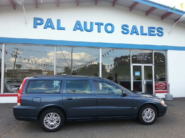 2005 Volvo V70 4WD 4dr Sport