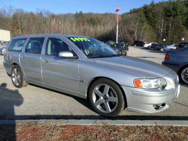 2005 Volvo V70 SE Sport Wagon