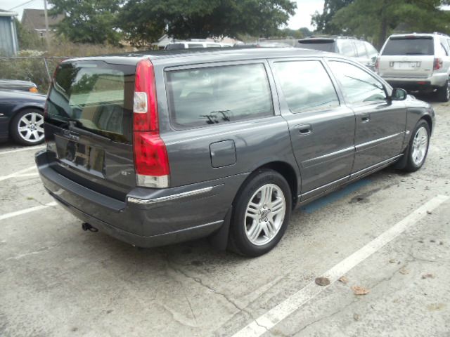 2006 Volvo V70 4WD 4dr Sport