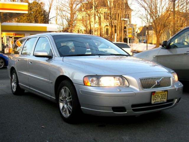 2006 Volvo V70 4WD 4dr Sport
