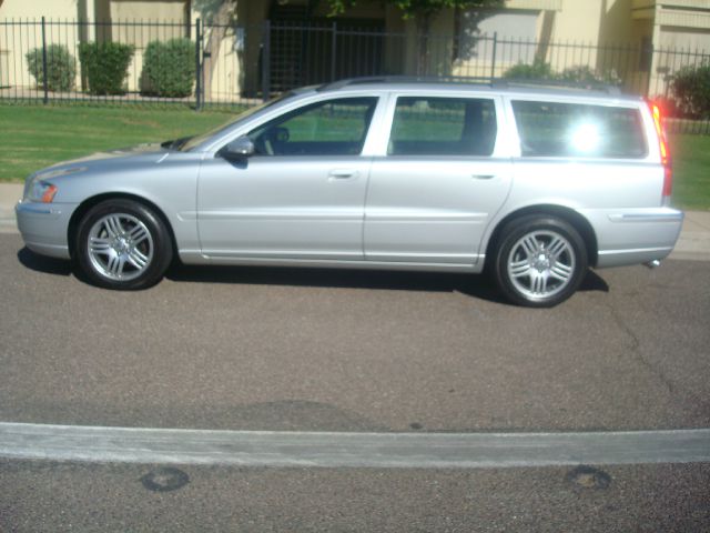 2007 Volvo V70 4WD 4dr Sport
