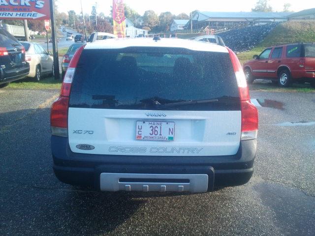 2007 Volvo V70 Cross Country 4dr Auto LX Sedan