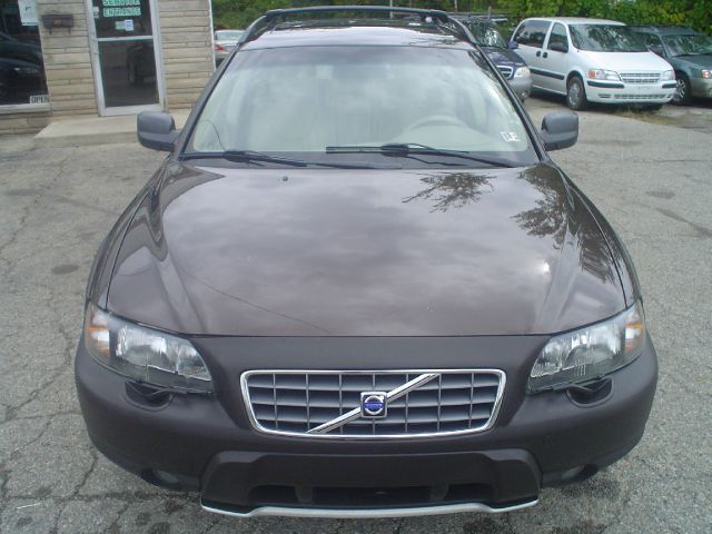 2001 Volvo V70 XC EX - DUAL Power Doors