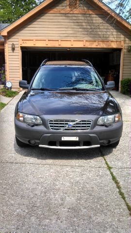 2001 Volvo V70 XC EX - DUAL Power Doors