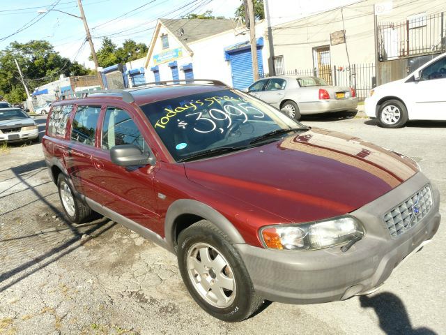 2001 Volvo V70 XC EX - DUAL Power Doors