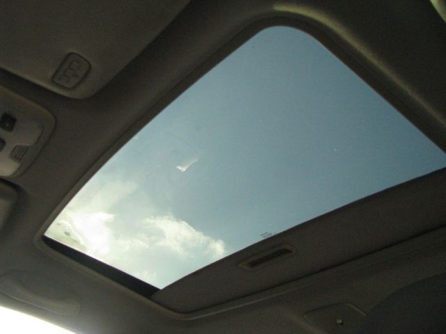 2001 Volvo V70 XC EX - DUAL Power Doors