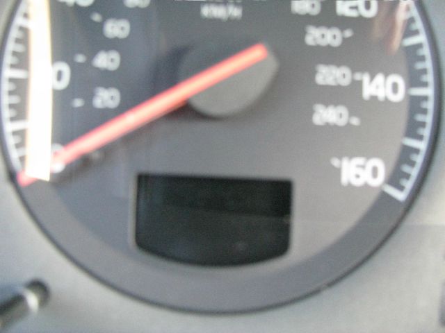 2001 Volvo V70 XC EX - DUAL Power Doors