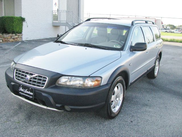 2001 Volvo V70 XC EX - DUAL Power Doors
