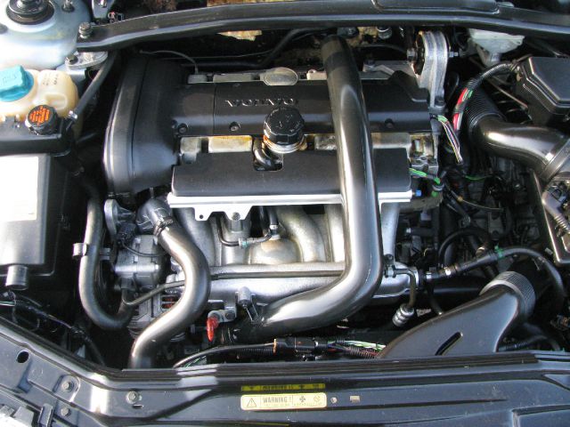 2001 Volvo V70 XC EX - DUAL Power Doors