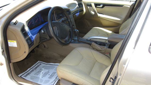 2001 Volvo V70 XC EX - DUAL Power Doors