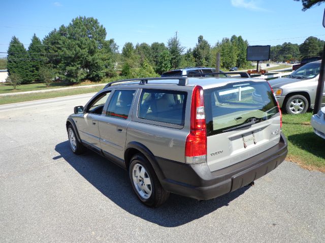 2001 Volvo V70 XC EX - DUAL Power Doors