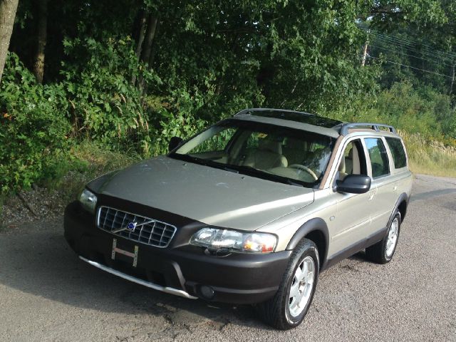 2001 Volvo V70 XC EX - DUAL Power Doors