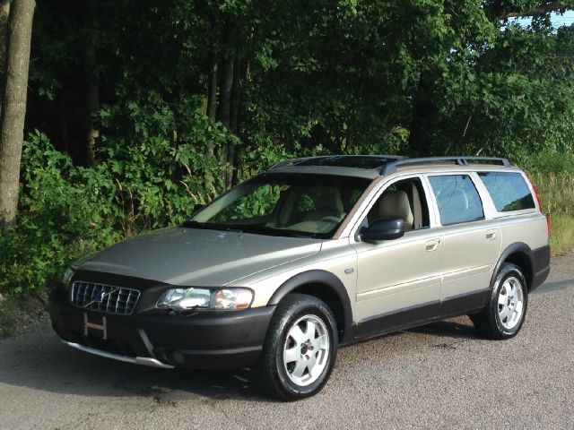 2001 Volvo V70 XC EX - DUAL Power Doors