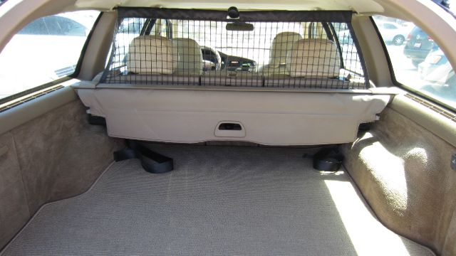 2001 Volvo V70 XC EX - DUAL Power Doors