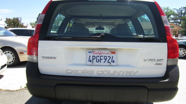 2001 Volvo V70 XC EX - DUAL Power Doors