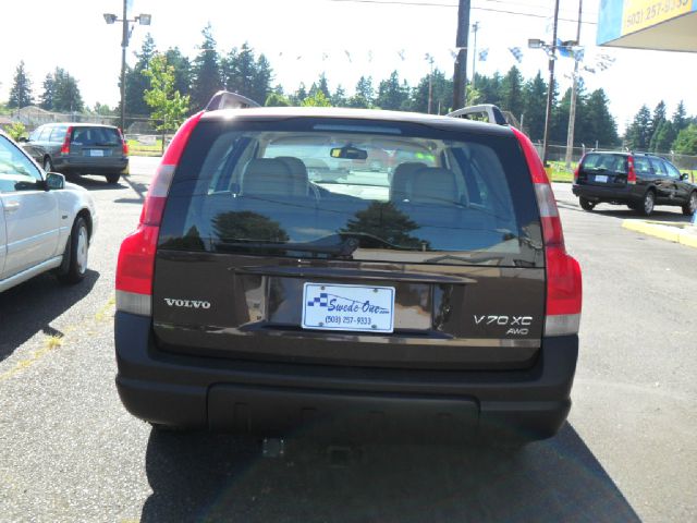 2001 Volvo V70 XC EX - DUAL Power Doors