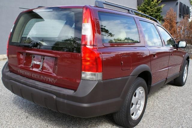 2002 Volvo V70 XC Unknown