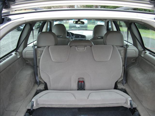 2002 Volvo V70 XC Unknown