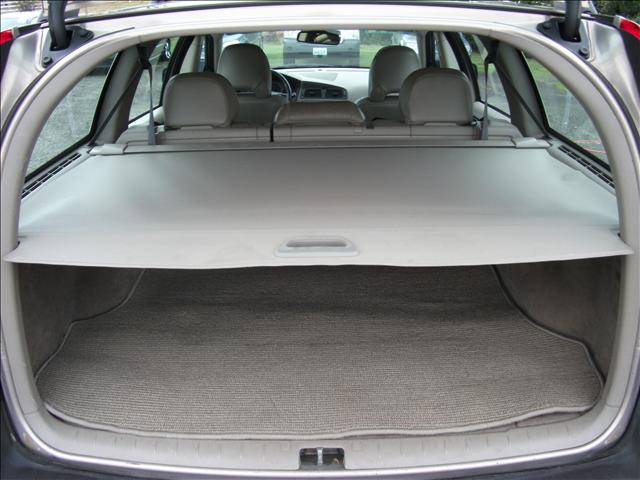 2002 Volvo V70 XC Unknown
